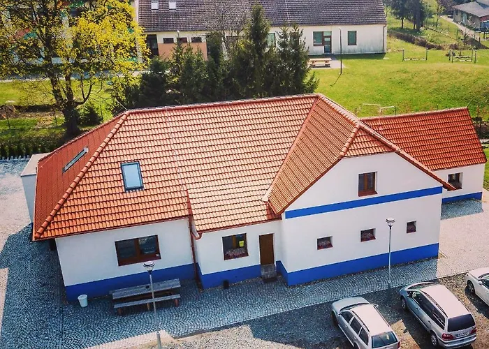 Cechuv Dvur Guest house 3*